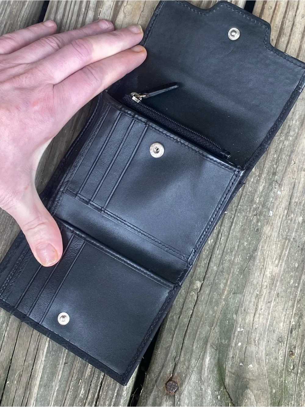 HARRODS LONDON KNIGHTBRIDGE- Black Embossed Wallet